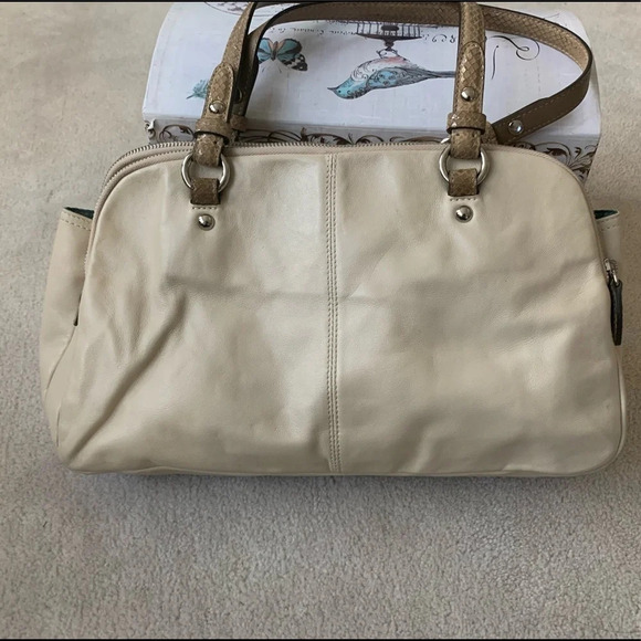 GREAT condition - Coach Penelope Ivory/brown Leather Satchel/shoulder Tote - Picture 6 of 15